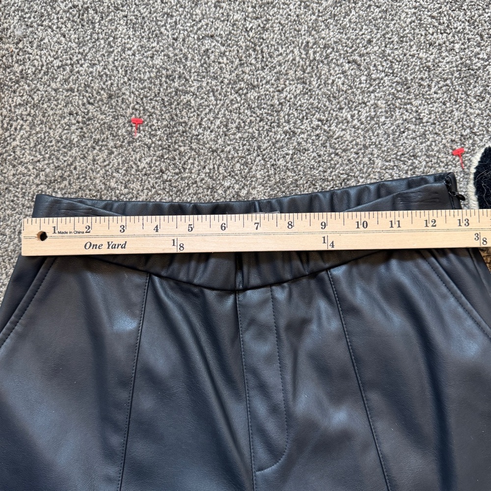 BCBG NEW YORK Faux-Leather Cropped Pants Women's 4 Onyx Elastic Waist Pull On - Picture 8 of 10